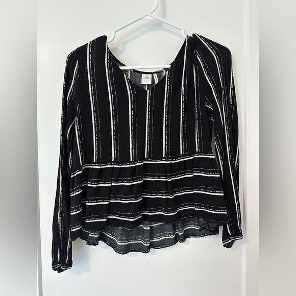 Bohemian style long sleeve - Picture 3 of 3